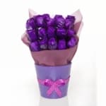 סגול משגע - 20 ורדי פרלינים בכלי חרס